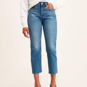 Levi’s Straight Fit Wedgie Jean